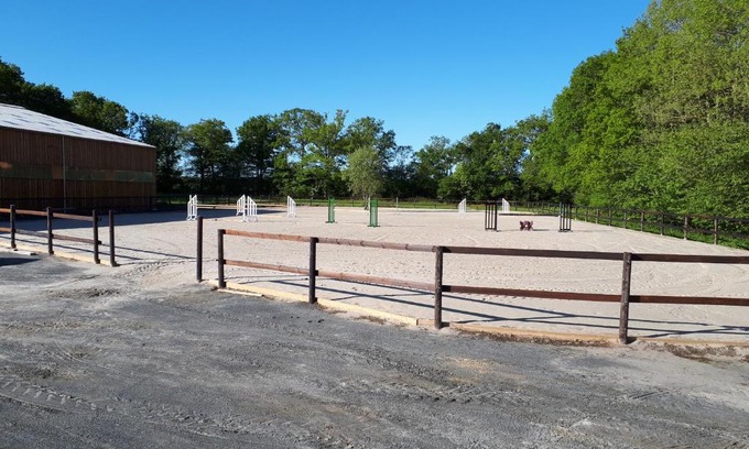 Moult House | gîte du haras de valès