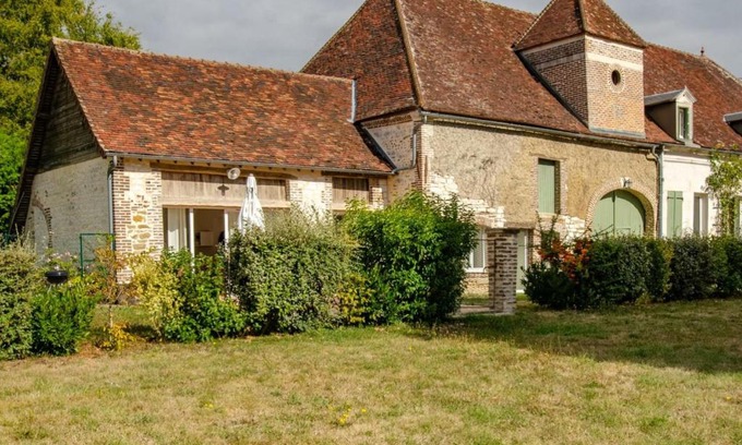 Eaux-Puiseaux House | Gîte Eaux-Puiseaux-Puiseaux, 3 pièces, 4 personnes - FR-1-543-101