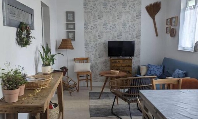 La Perriere House | Gîte La Maison de la Perrière au Coeur D'une Petite Cité de Caractère du Perche