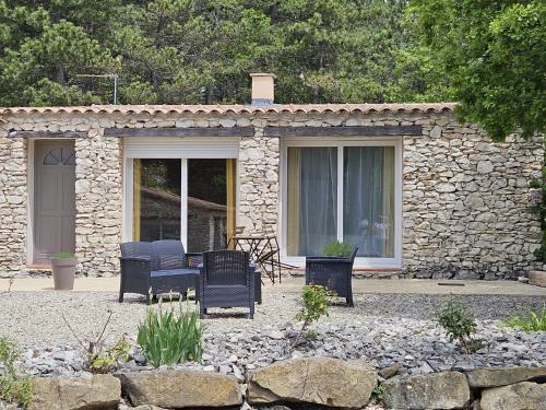 Monieux Apartment | Gîte Le Refuge