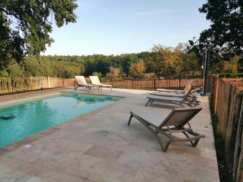 Salon House | Gîte Les Mareillauds - Piscine