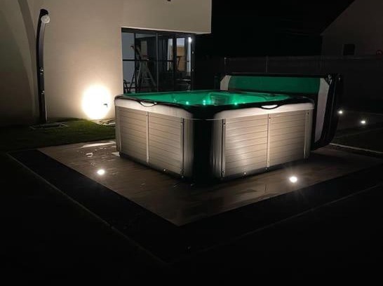 Chaumont-sur-Loire House | Gîte Luna ; villa 6 personnes avec jaccuzi