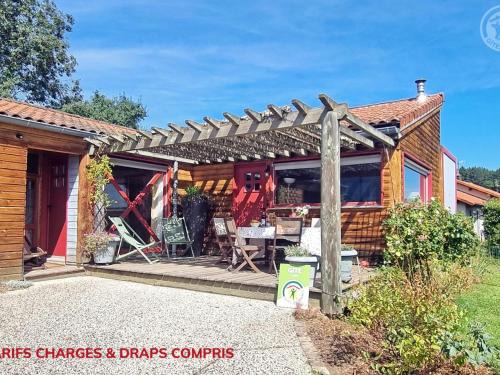 Montbrison House | Gîte paisible dans les Monts du Forez avec terrasse et jardin - FR-1-496-329