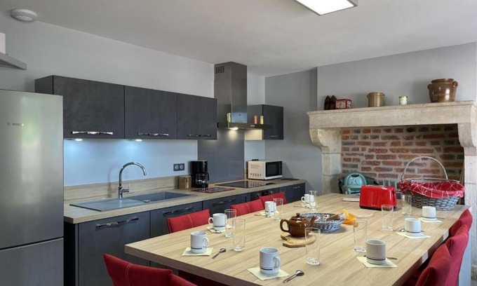 Pierrefitte-sur-Loire House | Gîte rénové avec vue sur campagne à Pierrefitte-sur-Loire - FR-1-489-334