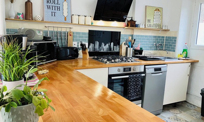 Bussiere-Dunoise House | Gîte Savanna Lovely 2-bedroom village home in Bussière-DunoisenSleeps 4