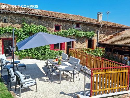 Saint-Denis-sur-Coise House | Gîte spacieux 10 pers, Monts du Lyonnais, spa et jardin - FR-1-496-358