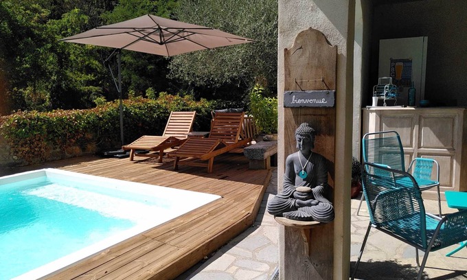 Saint-Jean-de-Valeriscle Apartment | Gîtes "Les terrasses" + room "La source" - 2 night stay