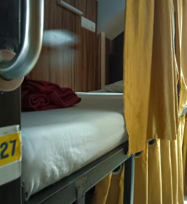 Masjid Bandar Bed & Breakfast | G V Dormitory