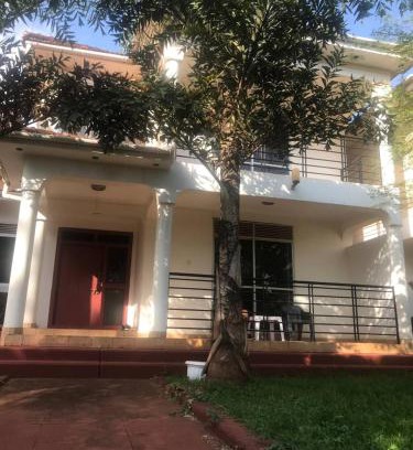 Kampala Apartment | Gabi flats