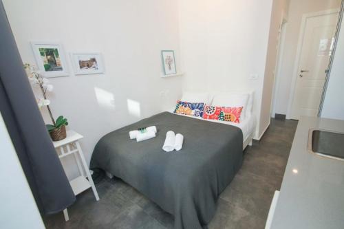 Jerusalem Apartment | Gabriel Apartments - JAFFA Street 214 Suits + Balcony