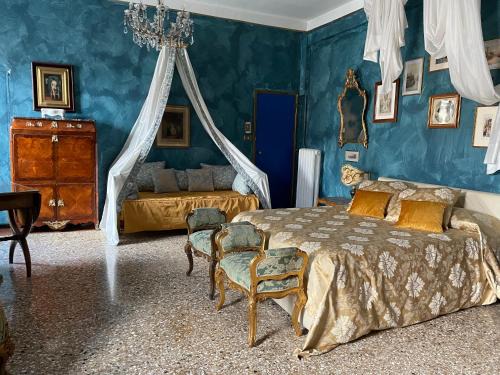 Santa Croce House | Gabrielle's room