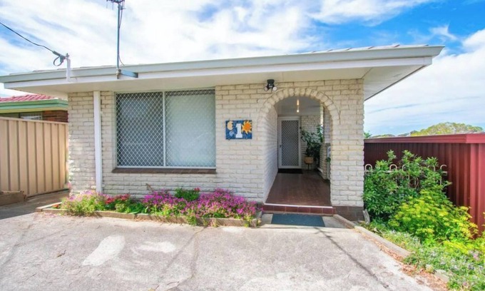 Spencer Park House | Gairdner Cottage - something a bit different!