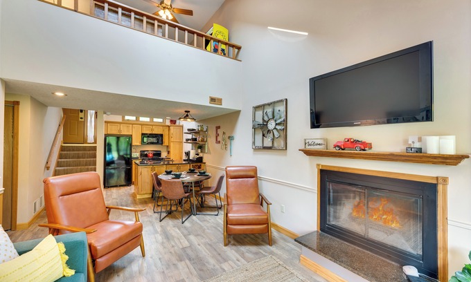 The Galena Territory House | Galena Retreat: Shopping, Owners Club & Skiing!