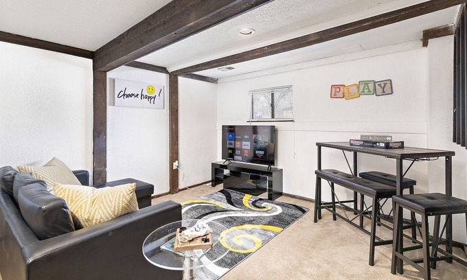 Bethel House | Game Room; 20 Minutes from all of Kansas City