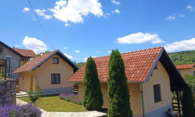 Vrdnik House | Garden 022