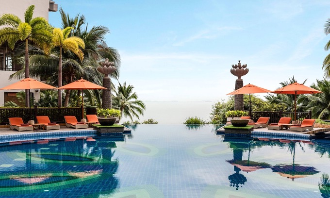 North Pattaya Resort | Garden Cliff Resort and Spa