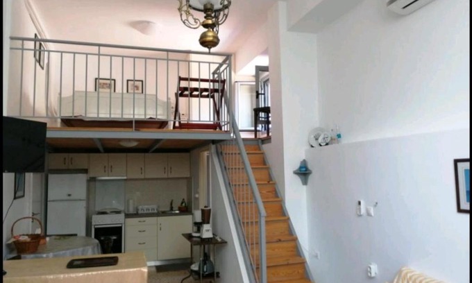 Leonidio Apartment | Garden's Home