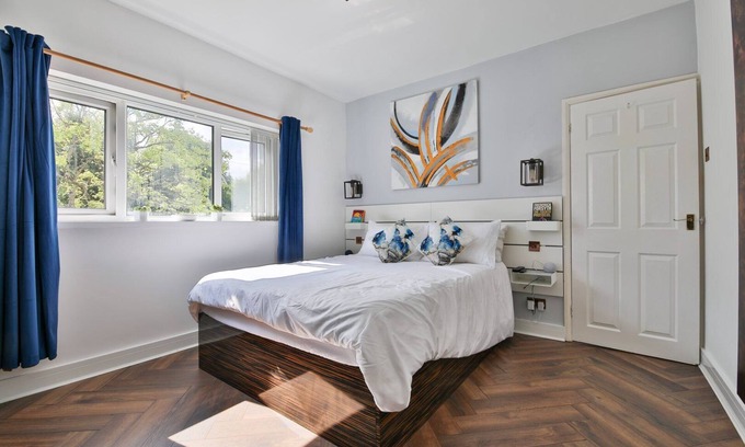 Rumney Apartment | Garden Station Dwelling in Rumney