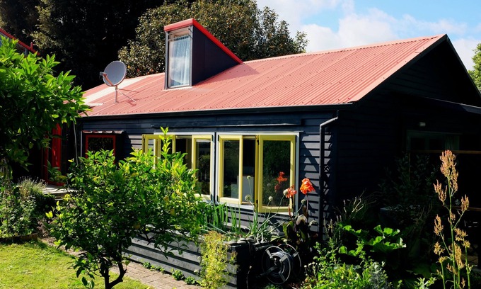 Nelson Apartment | Garden Studio in the Heart of Nelson