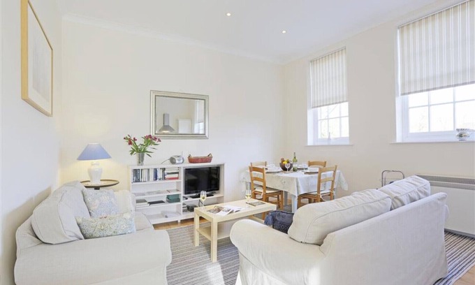 Woodbridge House | Garden View - One Bedroom House, Sleeps 2