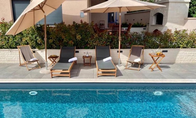 Sveti Filip i Jakov Apartment | Garden Villa by Interhome