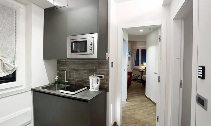 Sturla Apartment | Gaslini and Sole - rooms by the sea