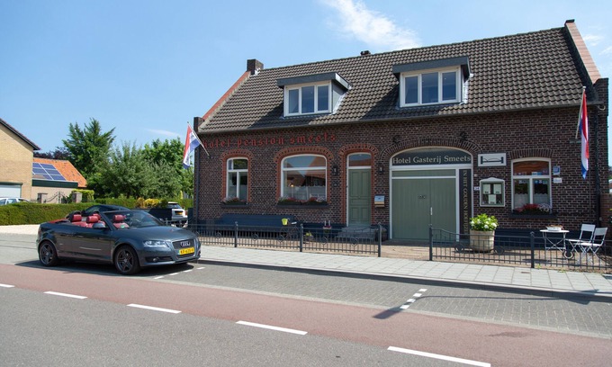 Maasbracht Hotel | Gastenverblijf ’t Smedenhuys