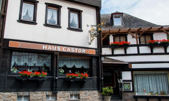 Klotten Hotel | Gasthaus Castor