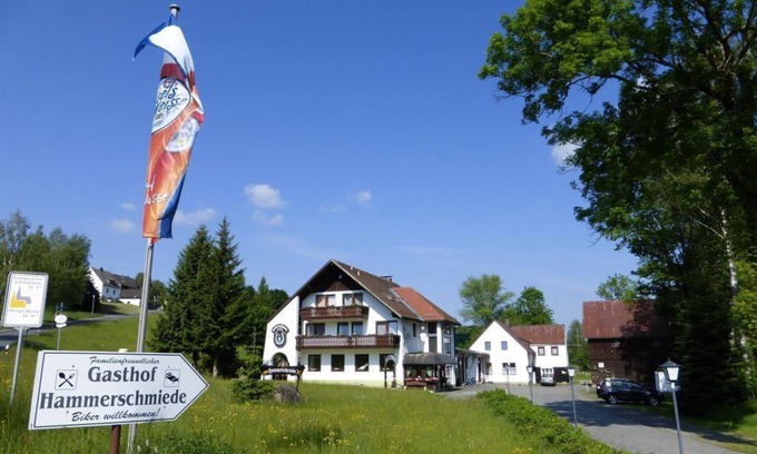 Bischofsgruen Cottage | Gasthof Hammerschmiede - double room, shower, WC