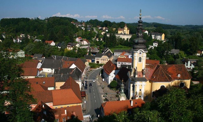 Ehrenhausen House | Gasthof zum Goldenen Löwen