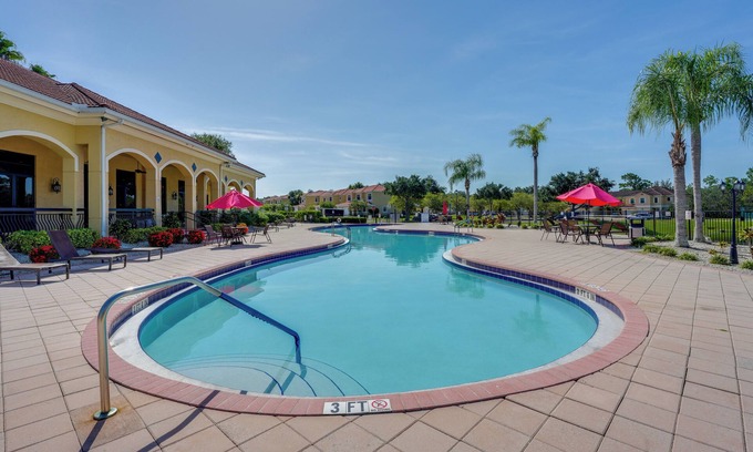 Fedhaven House | Gated Community < 30 Mi to Disney: Poinciana Home!