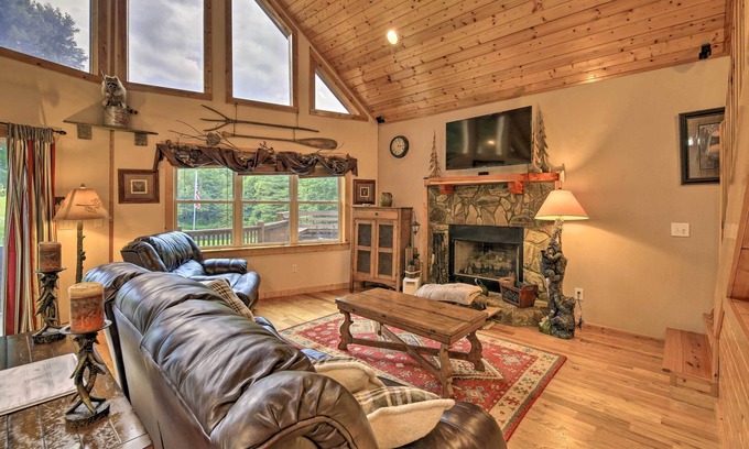 Sparta Cabin | Gated Community w/Perks: Cozy Sparta Cabin!