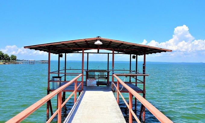 Buchanan Dam House | Gated, Waterfront, Water Pad, Horseshoes, Ping Pong Table, Shaded Fishing Pier