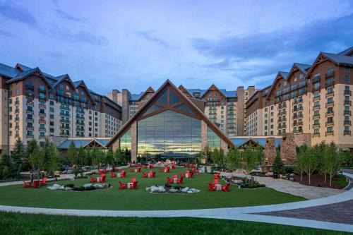 Aurora Hotel | Gaylord Rockies Resort & Convention Center