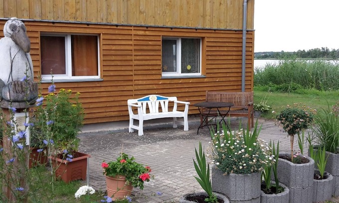 Rodlin Apartment | Generous holiday apartment with a great view from the balcony, amidst nature