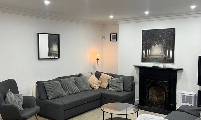 Ballsbridge Apartment | Georgian Apartment in Dublin