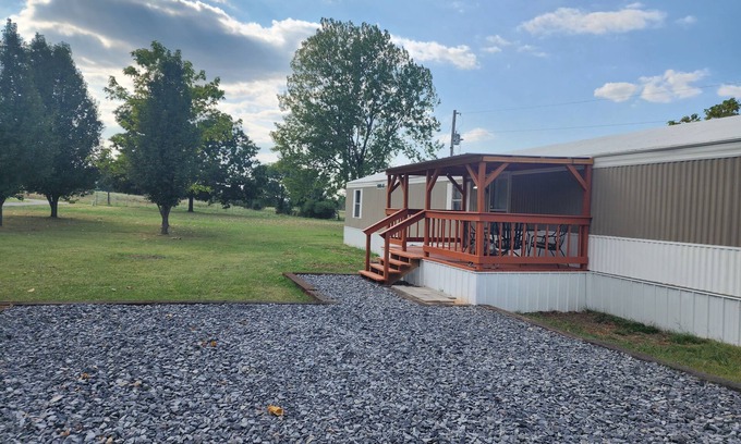 Wagoner House | Georgie's Getaway! Beautiful stay on 6 acres just minutes from the lakeside
