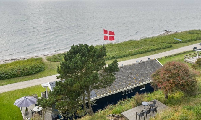 Næs House | "Gertje" - 20m from the sea by Interhome