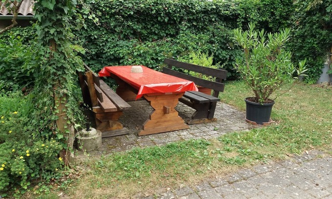 Merkendorf Apartment | Geschmackvoll Eingerichtete Ferienwohnung im Erdgeschoss