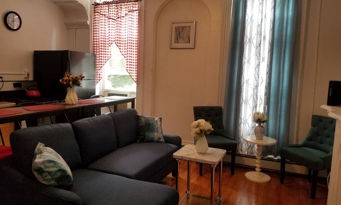 Bushwick Apartment | Get comfy at Palmetto Guest Suite
