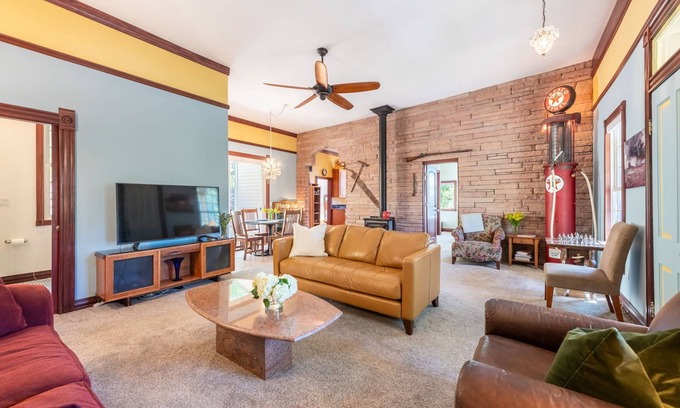 Central City House | Get out of the heat. Beautiful evenings