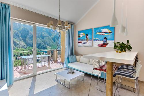 Orahovac Apartment | GH Aparts with SCENIC VIEWS & POOL