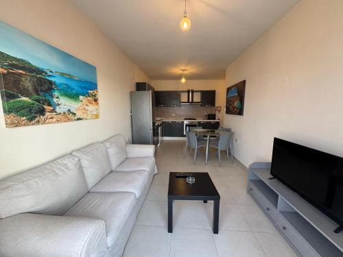 Għadira Apartment | Ghadira Breeze - Family and Couple friendly Sea View