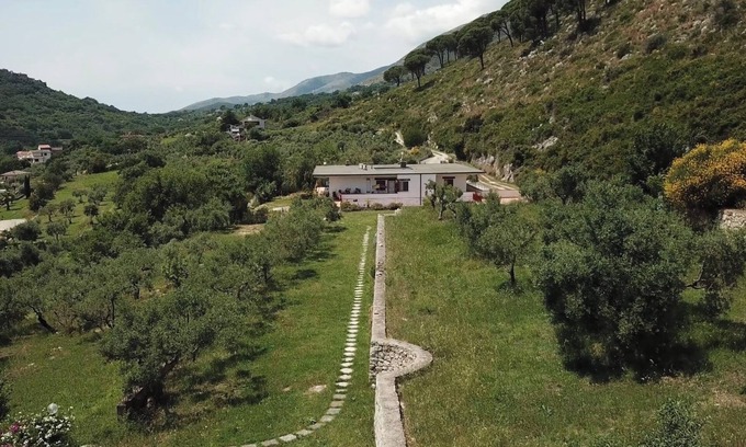 Selvacava Apartment | Giada Holiday Home - 2 Bedroom Apartment with Balcony