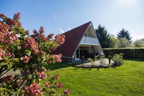 Zwiggelte House | Gierzwaluw I Stijlvolle Cottage met Mooie Tuin
