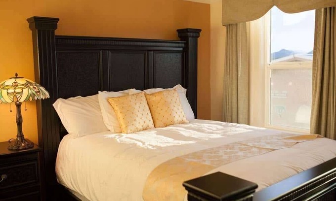 Ketchikan Hotel | Gilmore Hotel, Trademark Collection by Wyndham
