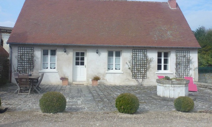Aiguevive House | Gite "A l'ombre de l'Abbaye" between Touraine and Sologne for 8 people