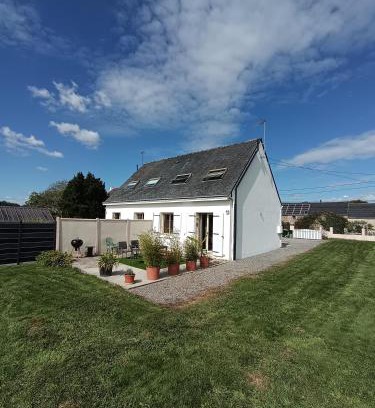 Ferel House | GITE ARC EN CIEL BLEU