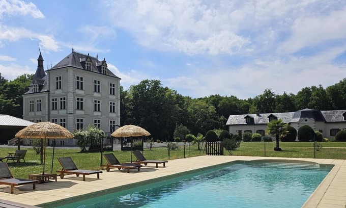 Rille House | Gîte Champagne, spacious with a private forest