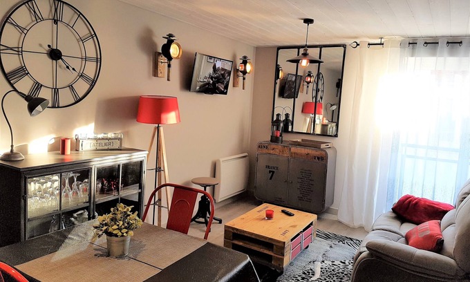 Saint-Gilles-Croix-de-Vie Apartment | Gîte Le Loft *** seaside and heart of town St Gilles Croix de Vie
